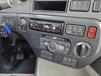 CF 530 8x4-4 / FASSI 27.5 t/m CRANE + TIPPER